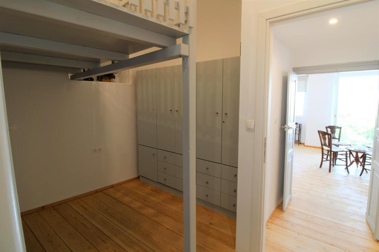 1870 House 1&2 Apartment Plaka  Екстериор снимка