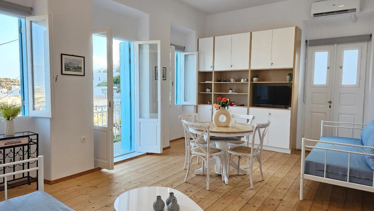 1870 House 1&2 Apartment Plaka  Екстериор снимка